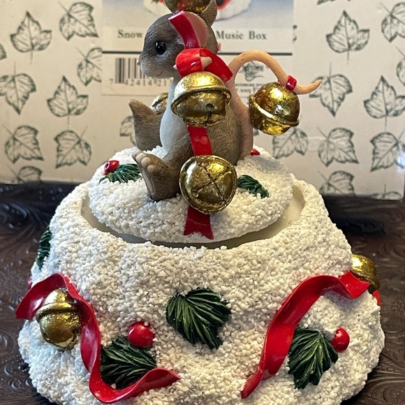 Charming Tails Snow Angels Jingle Music Box 93/481 Mouse Jingle Bells w/Box - Picture 5 of 9